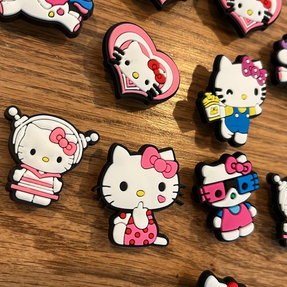 Hello kitty shoe charms - Picture 5 of 9